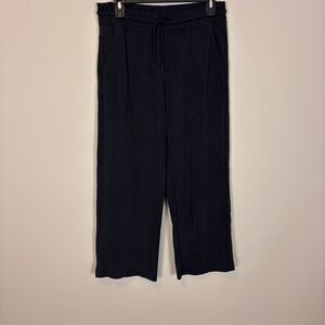 Athleta Black Seasoft Straight Leg Ankle Pull On Pants Small